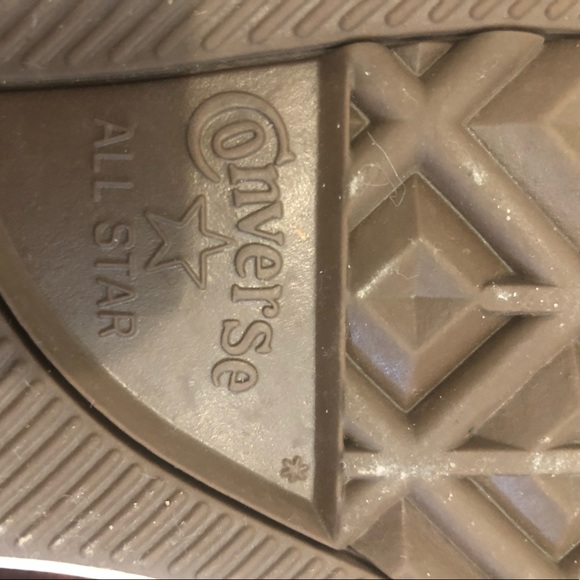 Orange converse size 8Men size 10women never worn - Picture 5 of 8